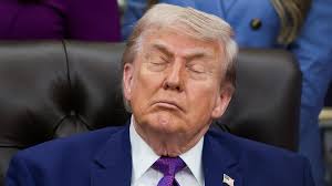 Trump diz considerar 'seriamente' anexar Venezuela aos EUA; Delcy rejeita