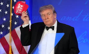 Trump registra récord de descontento social; 73% de estadounidenses cree que no ha atendido los problemas más urgentes de EU