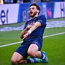 Le père de Kvara cash sur l'avenir de son fils : Les 5 infos mercato de mardi