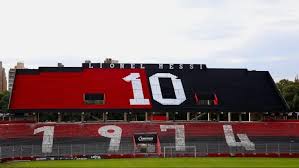 Chocho Llop Cuestiona Homenaje a Messi en Newell's: ¿Marketing o Mérito? - Imagen principal del artículo