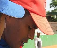 La Pistola Vega ha trabajado más de lo debido. Hace un tiempo leí una entrevista con un conocido hombre de béisbol, Luis Dorante, quien ha brillado en ... - manuel-vega_granma_beisbol-cuba