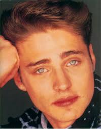 Jason Priestley Jason Priestley - Jason-Priestley-jason-priestley-17923785-472-600