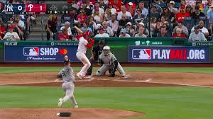 Bryson Stott's solo home run (8)