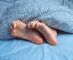 Ten objaw może sygnalizować zakrzepy. Nasila się w nocy ...