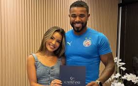Davi Brito se casa com influenciadora um mês após assumir relacionamento
