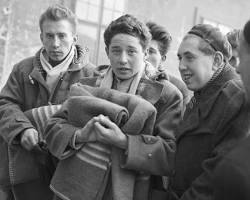 Image of Hungarian refugees arriving in West Germany in 1956