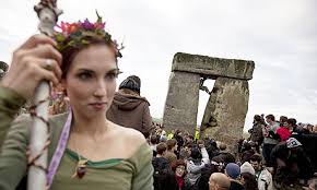 Résultat de recherche d'images pour "stonehenge celebration"