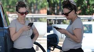 Pregnant Kaley Cuoco Pumps Gas & Runs Errands in Los Angeles