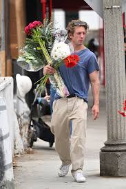 Jeremy Allen White's Style Influence: From Threadbare Tees to the Mandalorian