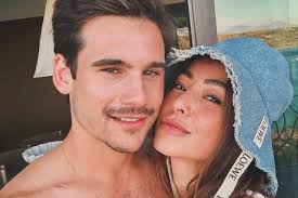 "Já te amamos tanto": Sabrina Sato mostra rosto do bebê que espera com Nicolas Prattes