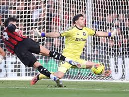 Dibu Martínez, Aston Villa’s hero: double save rescues a draw