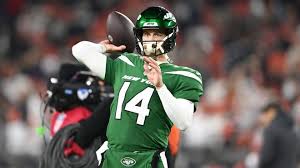 Falcons signing veteran quarterback, per report