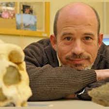 Este vez el ponente es Nacho Martínez Mendizábal, Doctor en Biología y profesor titular de Paleontología de la Universidad de Alcalá de Henares. - ignacio-martinez-mediapost