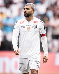Gabigol provoca Vasco após marcar em vitória do Santos em São Januário: 'Um flamenguista ganhando aqui'