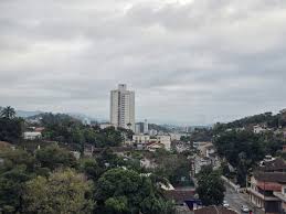 Céu nublado e friozinho em #Blumenau nesta segunda-feira.Temperatura agora em 12°C e a máxima prevista de 20°C.