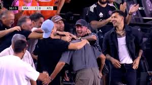 Messi Deslumbró: Doblete Histórico y Festejo con Amigos de la Selección - Imagen principal del artículo