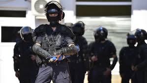 Incidente violente la meciul Rapid - Petrolul. Jandarmii au folosit gaze lacrimogene