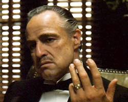 Vito Corleone (Marlon Brando) in The Godfather resmi