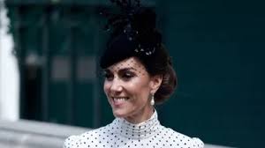¿Qué lleva Kate Middleton en su bolso? Los 5 esenciales de la princesa