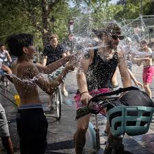 Onda de calor na Europa e nos EUA provoca mortes e incêndios florestais: ‘extremo e perigoso’