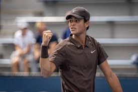 Guto Miguel está nas quartas de final de duplas do torneio júnior do Australian Open