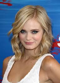 Photo : Ariana Grande Sara Paxton Graphics Code Comments Pictures - full-sara-paxton-720415717
