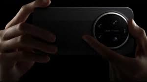 Celular con lente giratoria revoluciona la fotografía móvil - La Verdad Noticias