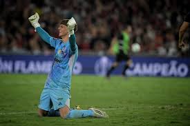 Quem é goleiro do Flamengo que encantou Ancelotti e foi chamado para treinos da seleção brasileira