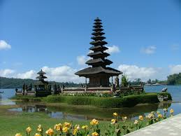 Hasil gambar untuk BRATAN TEMPLE