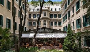Diária de R$ 250 mil e spa: como é o Rosewood, hotel de luxo onde turista foi encontrada morta