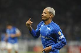 Ausência de astro do Chelsea da Copa rende paralelo com Matheus Pereira, do Cruzeiro