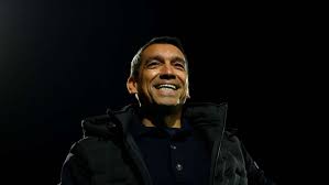 Van Bronckhorst apuesta por la fórmula del éxito en el Feyenoord