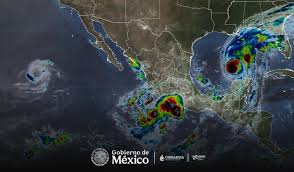 Simon se localiza a 395 km al sur de Manzanillo, Colima, e Isaias, a 300 km al norte de Progreso, Yucatán