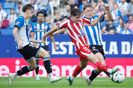 Julián Alvarez, Kang in y Lookman, en el once atlético; Giménez, titular en el Deportivo