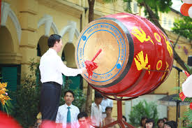 MUA THU NGAY KHAII TRUONG