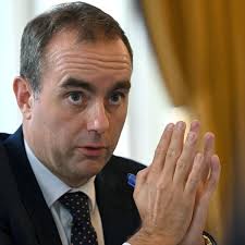 AME: Réforme en vue? Lecornu reçoit rapport explosif! 💣