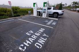 Trump says he ended Biden electric vehicle rule, updated fuel economy standards - newsnationnow.com