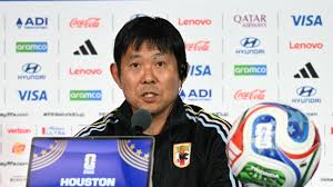 Técnico do Japão cita Zico e Falcão, lembra vitória sobre Ancelotti e mostra confiança: 'Brasil está no topo histórico, mas...'