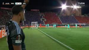 ¡GOL! anota para Aston Villa. Ezri Konsa