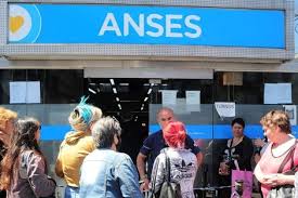 Créditos ANSES: Hasta $2.600.000 para Jubilados, AUH y SUAF - Imagen principal del artículo