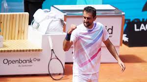 La veteranía de Cilic hace acto de presencia en Madrid y remonta a Bergs