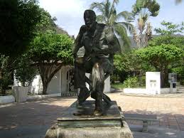 Resultado de imagen para john huston statue puerto vallarta