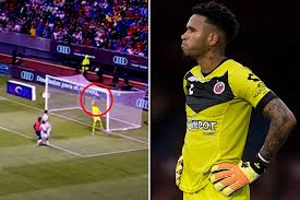 El tremendo autogol de Pedro Gallese en el Perú - España; así la pifia del ex de Veracruz