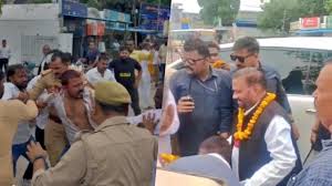 स्वामी प्रसाद मौर्य पर रायबरेली में हमला: स्वागत समारोह में मारपीट!