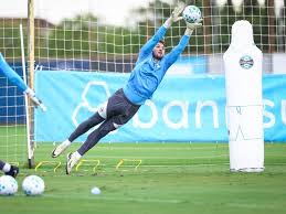 Gabriel Grando sofre fratura na mão direita e desfalca o Grêmio até a parada da Copa do Mundo