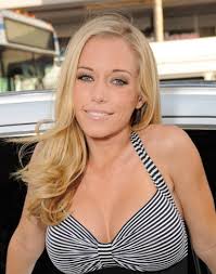 Image comment: Kendra Wilkinson lost over 50 pounds after pregnancy, posts photo showing off the weight loss. Image credits: EvilBeetGossip - Kendra-Wilkinson-Shows-Off-Toned-Body-in-Two-Piece-Swimsuit-2