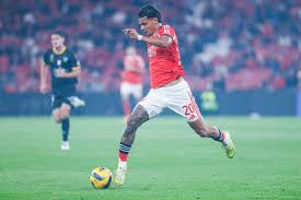 Benfica vs. Guimarães: Predicted Lineups and Mourinho's Pursuit