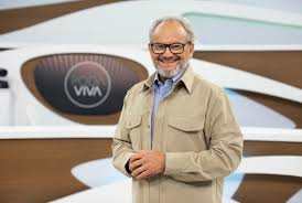 Ernesto Paglia estreia no Roda Viva com a cientista Tatiana Sampaio como entrevistada