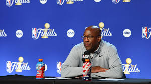 The Athletic: Mike Brown thanks assistant Rick Brunson for Game 1 help