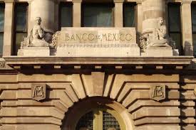 Hubiera sido mejor que Banxico mantuviera su tasa.- Banamex